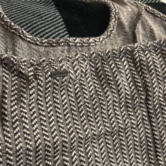 Juniors O’Neill Brown and White Knit Halter Top - Picture 2 of 3